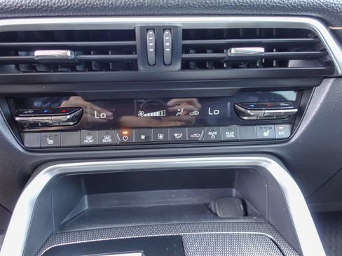 Used 2024 MAZDA CX-90 Plug-In Hybrid w/ Preferred AWD/4WD image 23