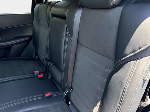 Used 2024 Mitsubishi Outlander SE FWD image 13