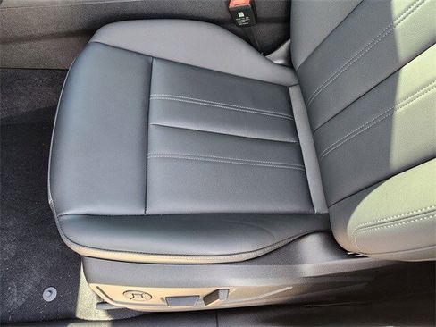 New 2025 Audi Q5 2.0T Premium image 23