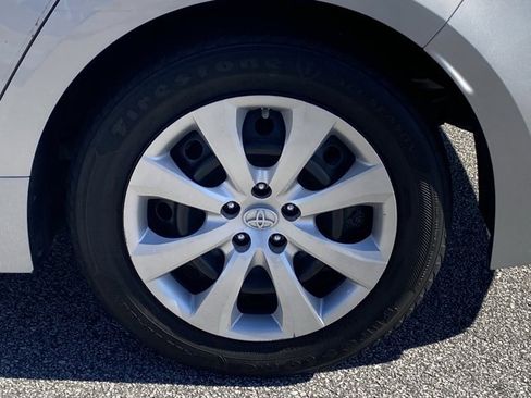 Used 2020 Toyota Corolla LE image 27