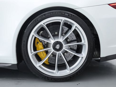 Used 2019 Porsche 911 Speedster image 39