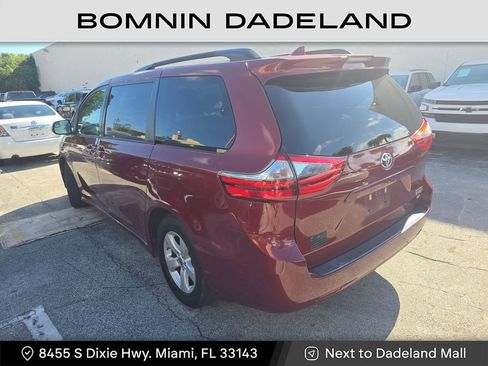 Used 2020 Toyota Sienna LE image 4