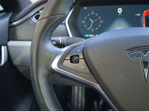 Used 2015 Tesla Model S AWD image 27