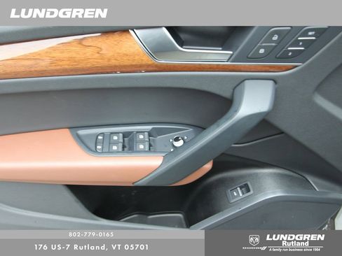 Used 2023 Audi Q5 2.0T Premium w/ Convenience Package image 14