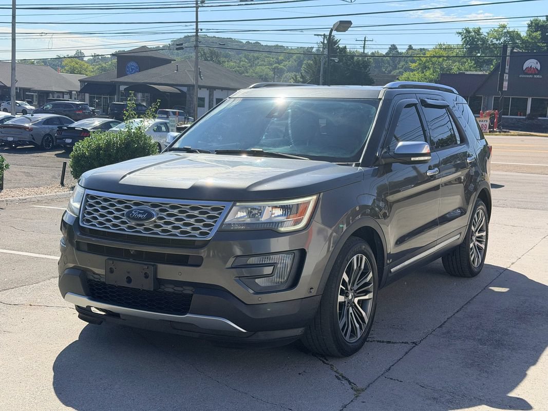 Used 2017 Ford Explorer Platinum AWD/4WD image 10