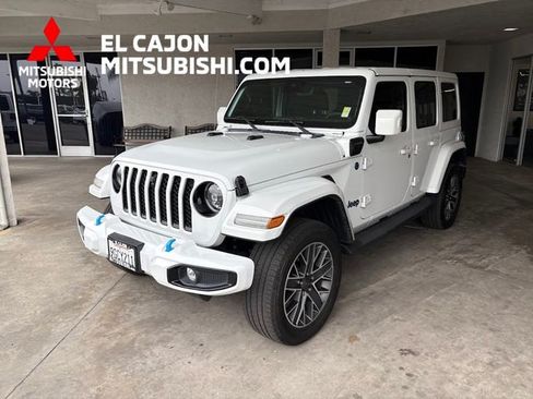 Used 2023 Jeep Wrangler Unlimited Sahara AWD/4WD image 9