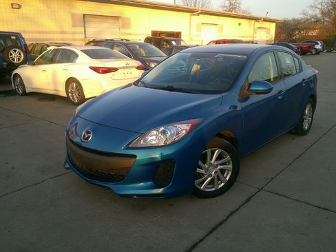 Used 2012 MAZDA MAZDA3 i Touring image 2