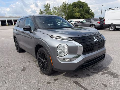 Used 2022 Mitsubishi Outlander SEL Black Edition FWD image 9