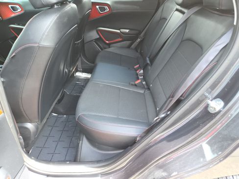 Used 2021 Kia Soul Turbo FWD image 21