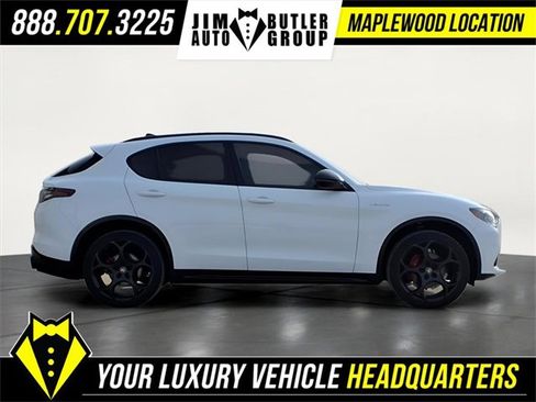 Used 2024 Alfa Romeo Stelvio Veloce image 5