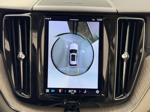 Used 2023 Volvo XC60 B5 Ultimate w/ Protection Package Premier image 29