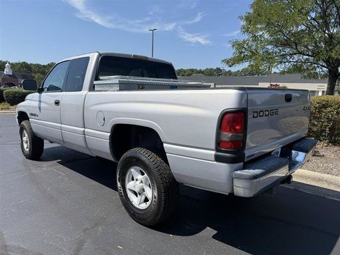 Used 1997 Dodge Ram 1500 Truck 4x4 Club Cab image 3