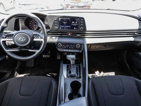 Certified 2023 Hyundai Elantra SEL FWD image 12