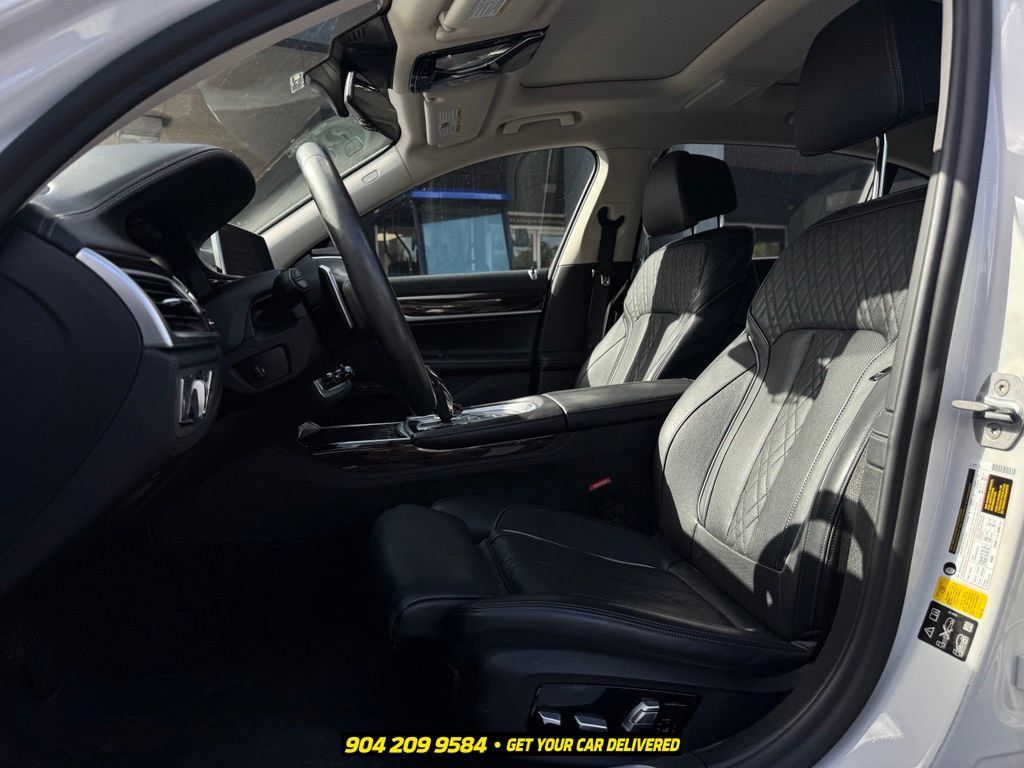 Used 2020 BMW 750i xDrive w/ Executive Package AWD/4WD image 20