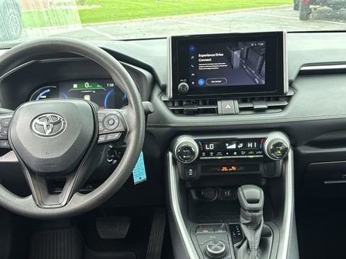Used 2025 Toyota RAV4 LE AWD/4WD image 8