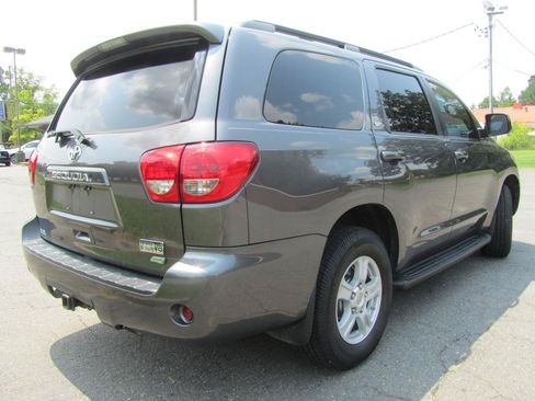 Used 2011 Toyota Sequoia SR5 w/ Premium Pkg AWD/4WD image 9