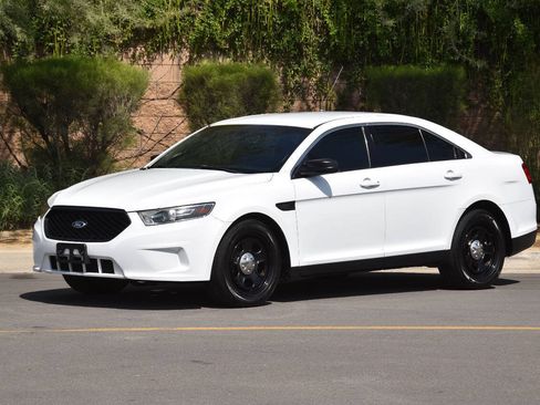 Used 2015 Ford Taurus Police Interceptor AWD image 22