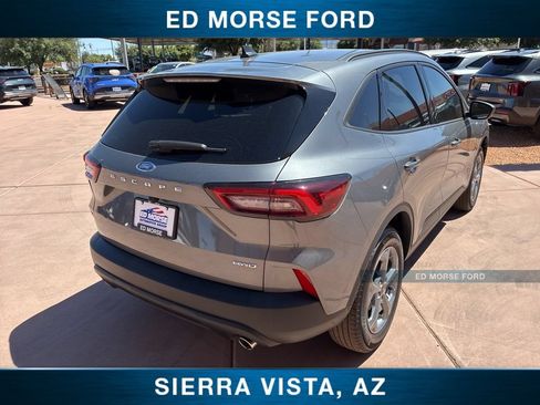 Certified 2025 Ford Escape ST-Line AWD/4WD image 9