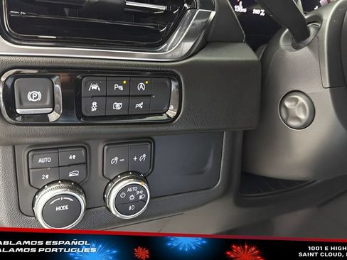 Used 2025 GMC Yukon Denali AWD/4WD image 21