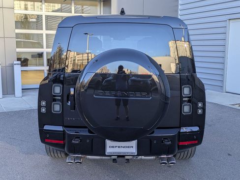New 2026 Land Rover Defender 130 V8 image 6