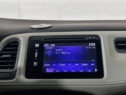 Used 2018 Honda HR-V EX image 19