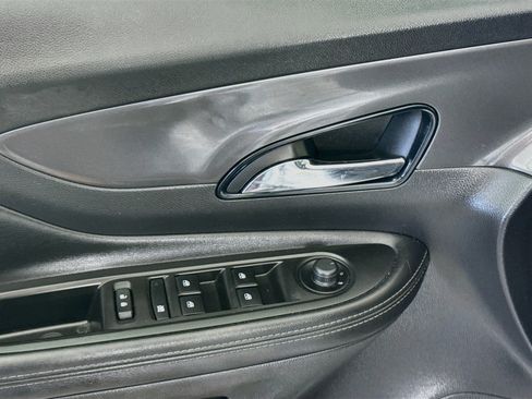 Used 2020 Buick Encore Preferred FWD image 24