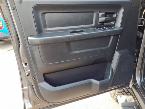 Used 2015 RAM 2500 Tradesman w/ Chrome Appearance Group AWD/4WD image 17