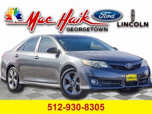 Used 2012 Toyota Camry SE image 1