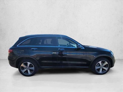 Used 2022 Mercedes-Benz GLC 300 4MATIC image 4