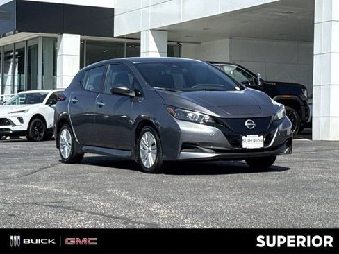 Used 2023 Nissan Leaf S image 1