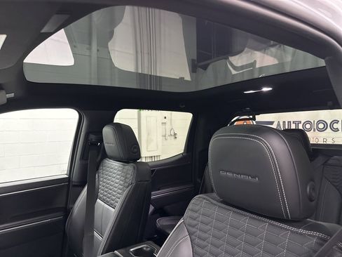 Used 2025 GMC Sierra EV Denali image 36