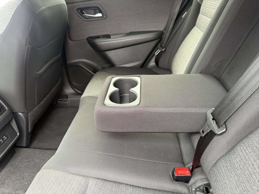 Used 2023 Nissan Rogue SV FWD image 20