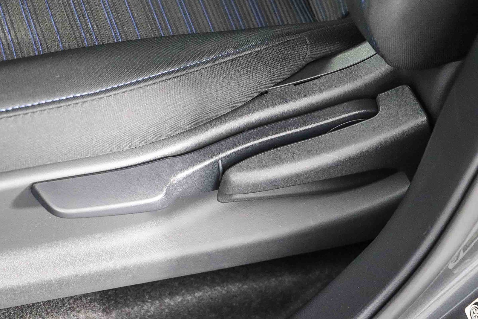 Used 2025 Nissan Leaf S FWD image 20