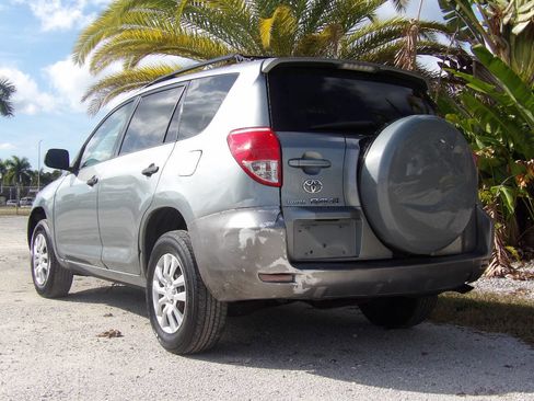 Used 2006 Toyota RAV4 2WD image 4