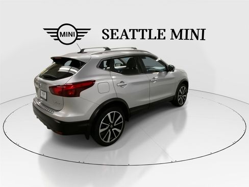 Used 2017 Nissan Rogue Sport SL w/ SL Premium Package image 11