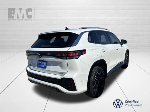 Certified 2025 Volkswagen Tiguan SEL R-Line AWD/4WD image 3
