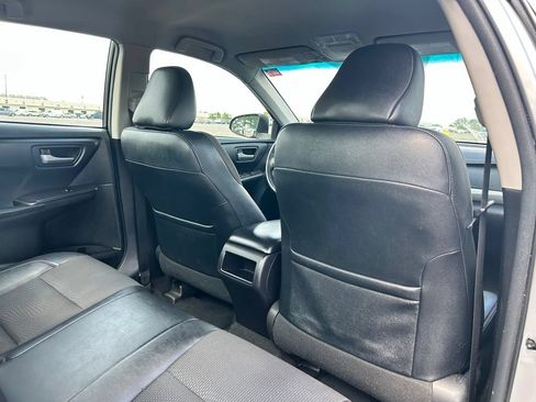 Used 2017 Toyota Camry SE FWD image 15