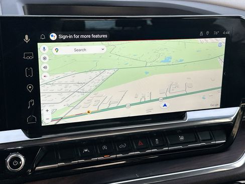 Used 2025 GMC Sierra 1500 SLT image 18