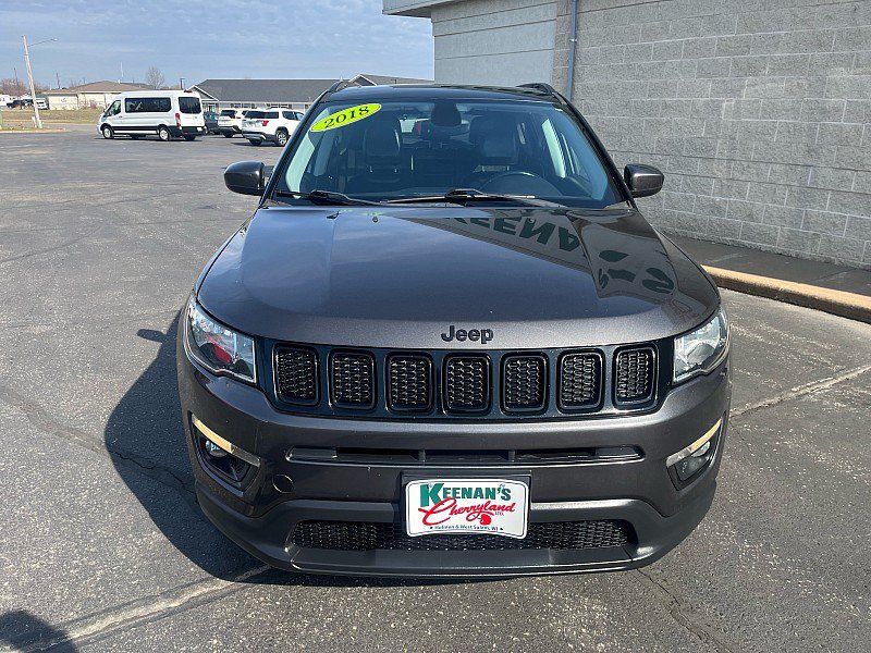 Used 2018 Jeep Compass Latitude w/ Popular Equipment Group AWD/4WD image 3