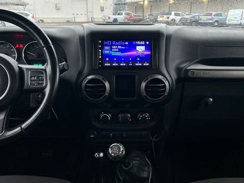 Used 2015 Jeep Wrangler Sport w/ Connectivity Group image 23