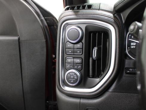 Used 2019 GMC Sierra 1500 AT4 w/ AT4 Premium Package AWD/4WD image 9