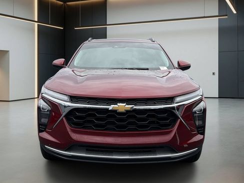 Certified 2024 Chevrolet Trax LT w/ Driver Confidence Package FWD image 10
