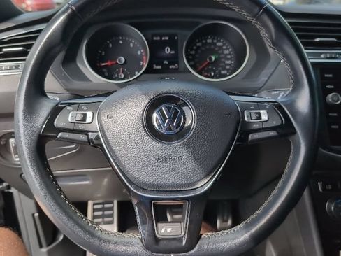 Used 2021 Volkswagen Tiguan SE R-Line AWD/4WD image 11