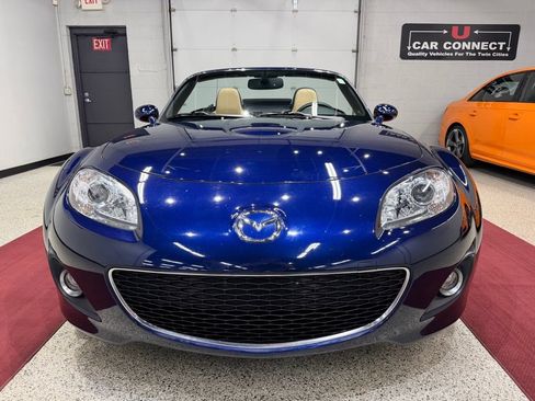 Used 2011 MAZDA MX-5 Miata Grand Touring RWD image 8