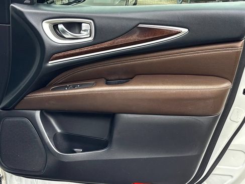 Used 2016 INFINITI QX60 FWD w/ Deluxe Technology Package image 36