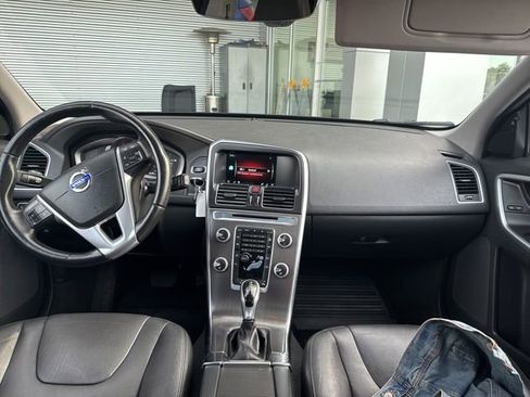Used 2016 Volvo XC60 T6 w/ Protection Package image 13