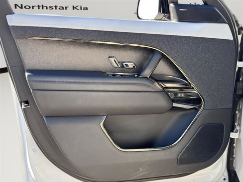 Used 2023 Land Rover Range Rover Sport SE Dynamic image 27