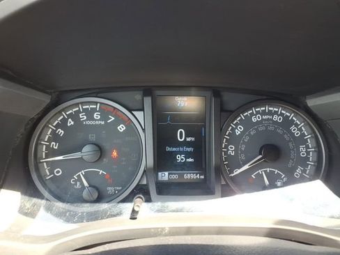 Used 2023 Toyota Tacoma TRD Off-Road AWD/4WD image 20