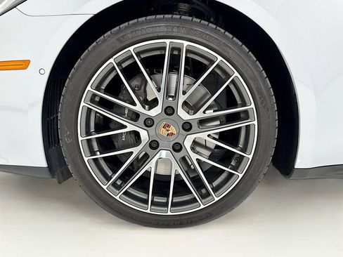 Certified 2025 Porsche Panamera 4 AWD/4WD image 34