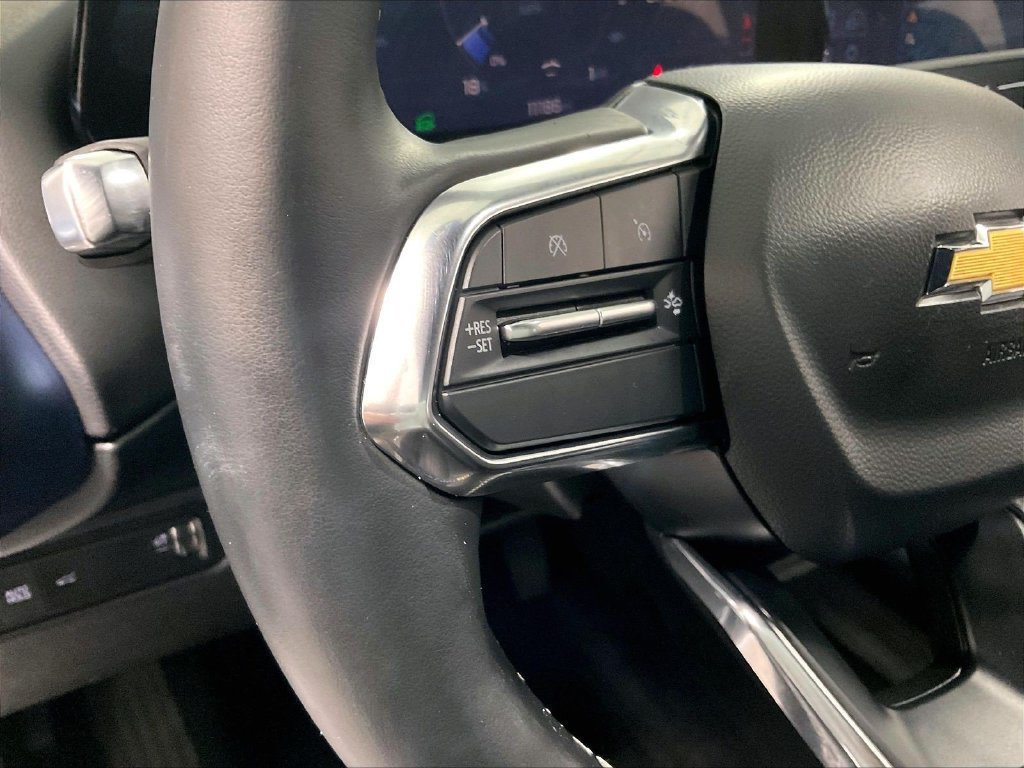 Used 2024 Chevrolet Equinox EV LT w/ LPO, Active Package FWD image 23